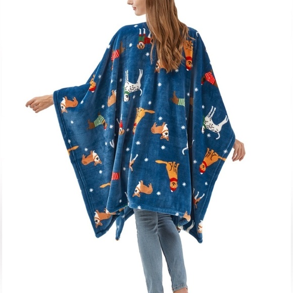 Dogs Plush Wrap Red Deep Pockets Oversized Pockets NEW ! DOGS - Picture 3 of 12